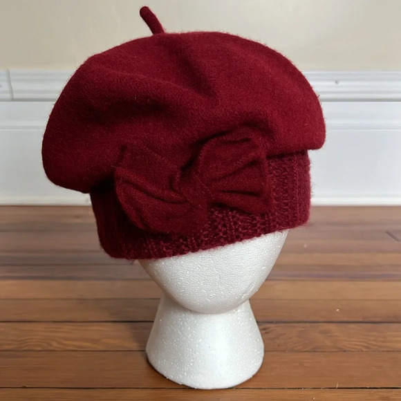 Vintage Burgundy Warm Wool Beret Style Hat with Adorable Attached Bow - OS - Picture 1 of 7